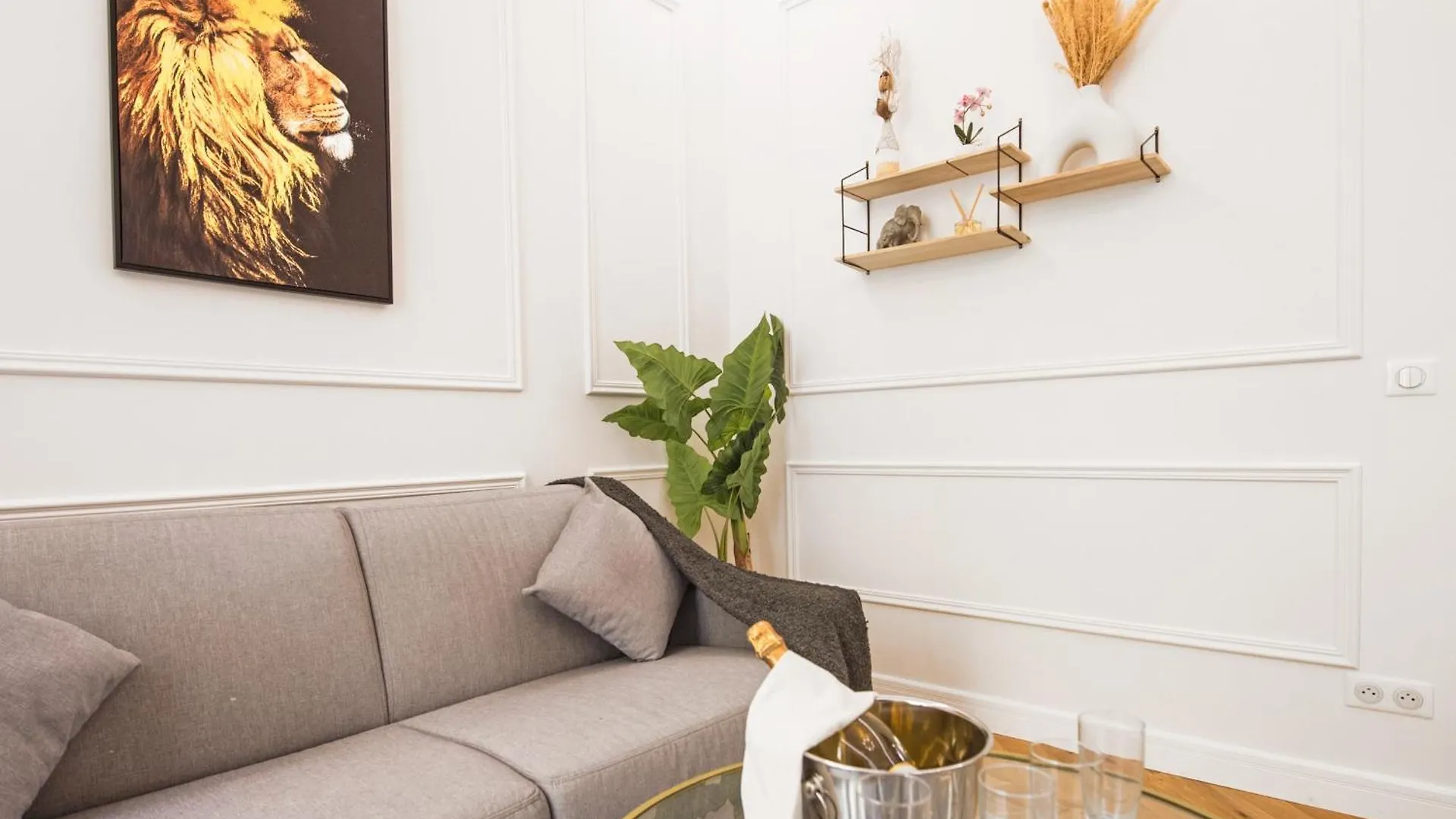 5Mn Monaco - Luxueux Appartement - Bt Beausoleil 0*,